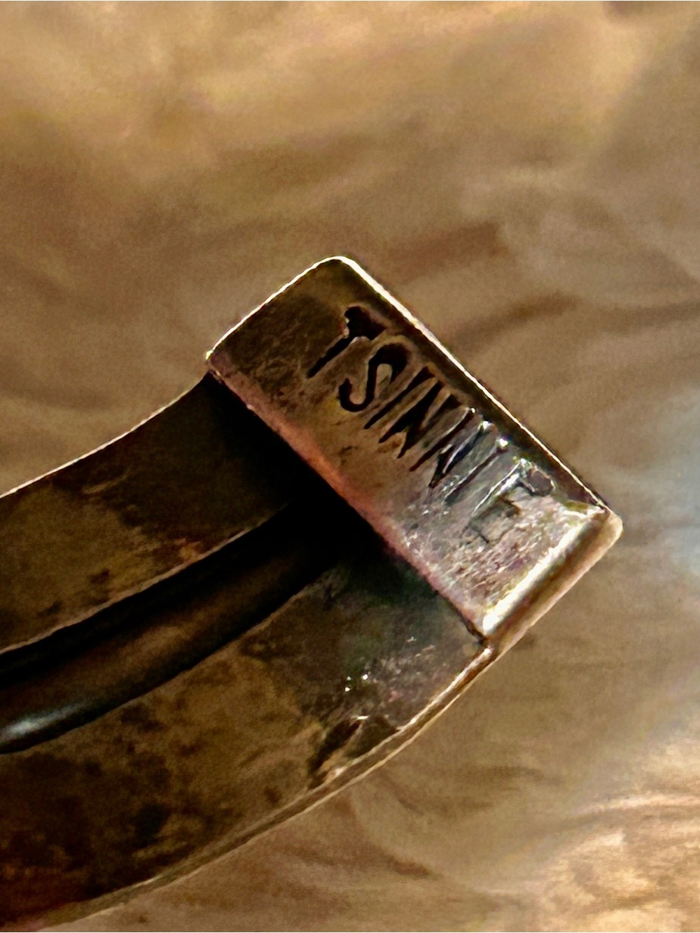 Navajo signed Tsinnie turquoise cuff bracelet - Picture 9 of 15